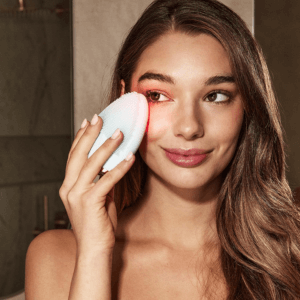 La brosse nettoyante Bright Lux de Silk'n
